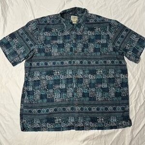 L.L. Bean Mens Shirt XL Green Short‎ Sleeve Button Up Blue Mayan. Geometric